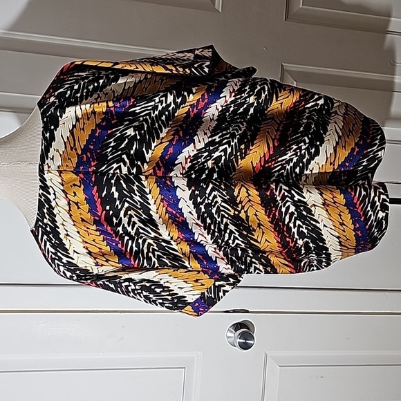 Marc New York Andrew‎ Marc raglan sleeves top size large. Beautiful colors. - Picture 6 of 13